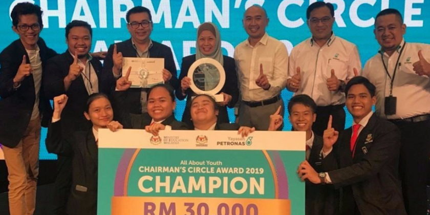 SMK Riam Miri wins All About Youth 2019 Award