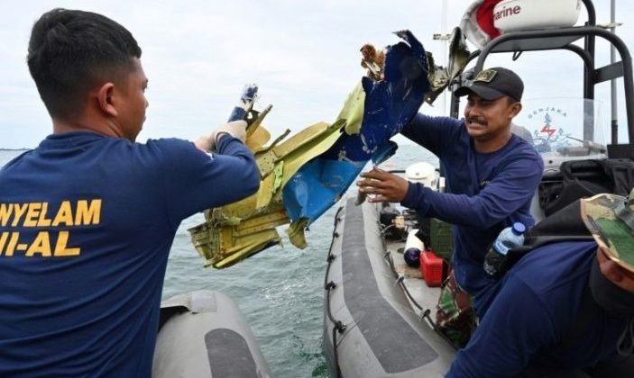 Crew on crashed Indonesian passenger jet did not declare emergency