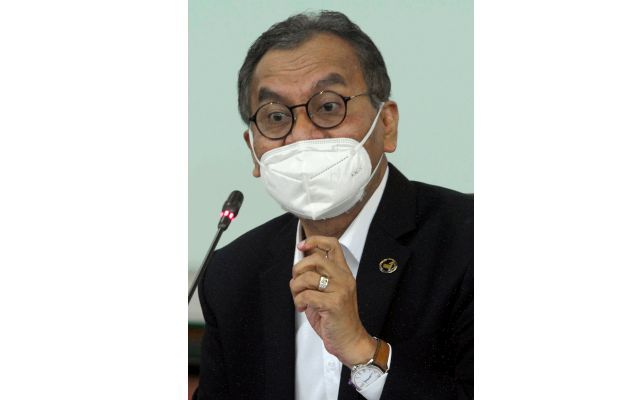 Don’t treat contract doctors like disposable PPEs, says Dr Dzul