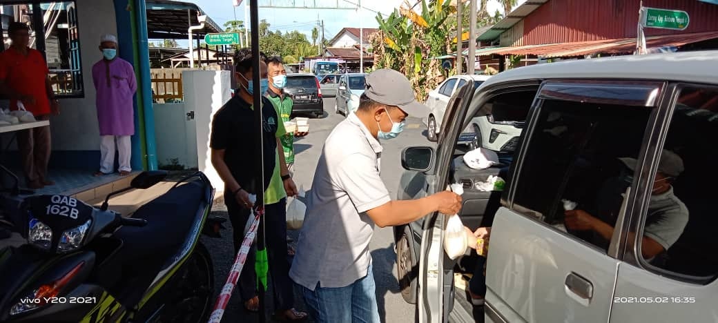 Program Agihan Bubur Lambuk turut diadakan petang tadi oleh KJM Bintawa, KJM BGS…