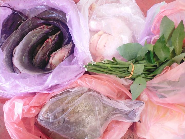 Sayur, ayam, ikan, buah dan macam-macam lagi barangan keperluan harian di www.ti…