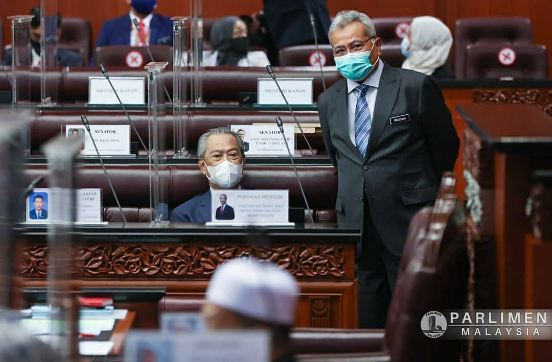 Di Parlimen hari ini bagi menghadiri persidangan Dewan Negara

YAB Perdana Mente…