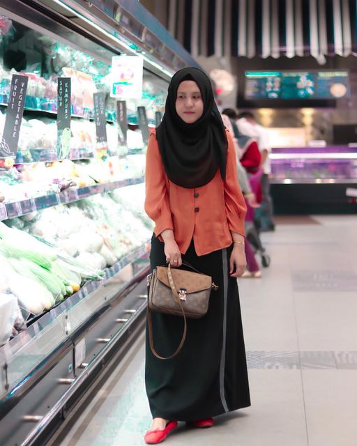 topup groceries yg mana dah habis…Sue n husbund memang suka masak kat umah.. w…